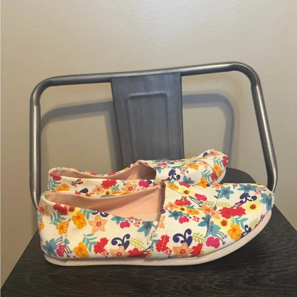 TOMS Floral Canvas Alpargata Slip-On Flats Women’s US 7 Spring Summer Shoes - Picture 7 of 14